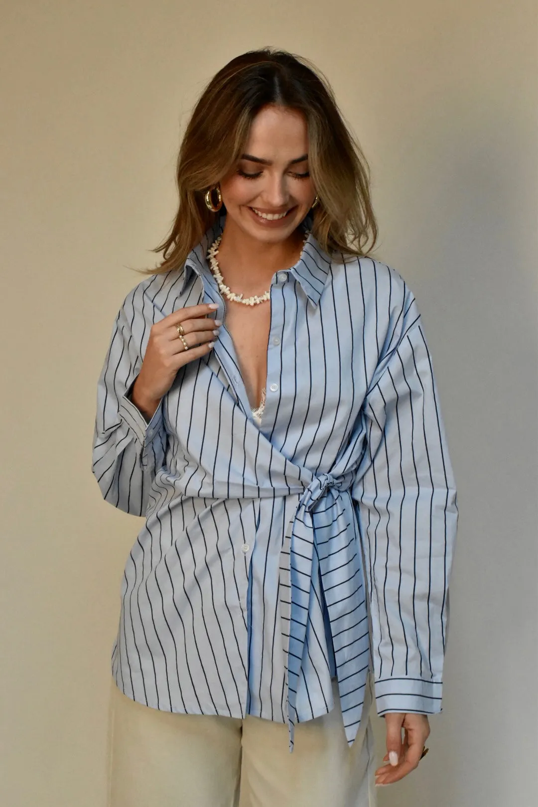 Gestreepte wrap blouse - Blauw