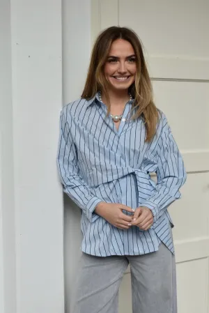 Gestreepte wrap blouse - Blauw
